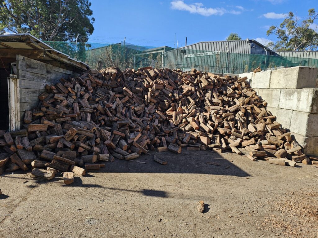Firewood Sydney: How to Buy Well, Burn Clean, and Not Get Ripped Off